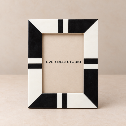 Black and ivory geometric striped resin photo frame